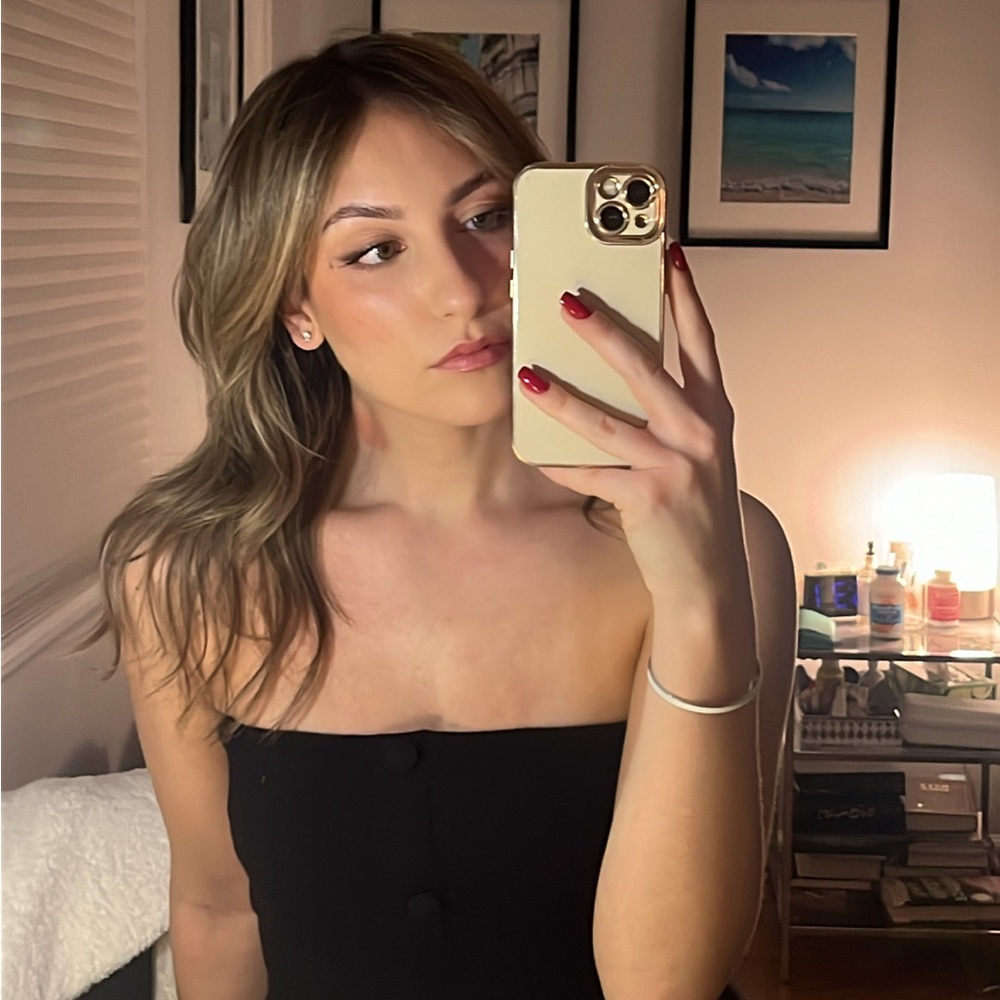 Meet your Posher, Adriana